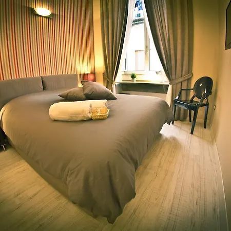 לינה וארוחת בוקר I Visconti 4*