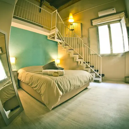 I Visconti 4* נאפולי